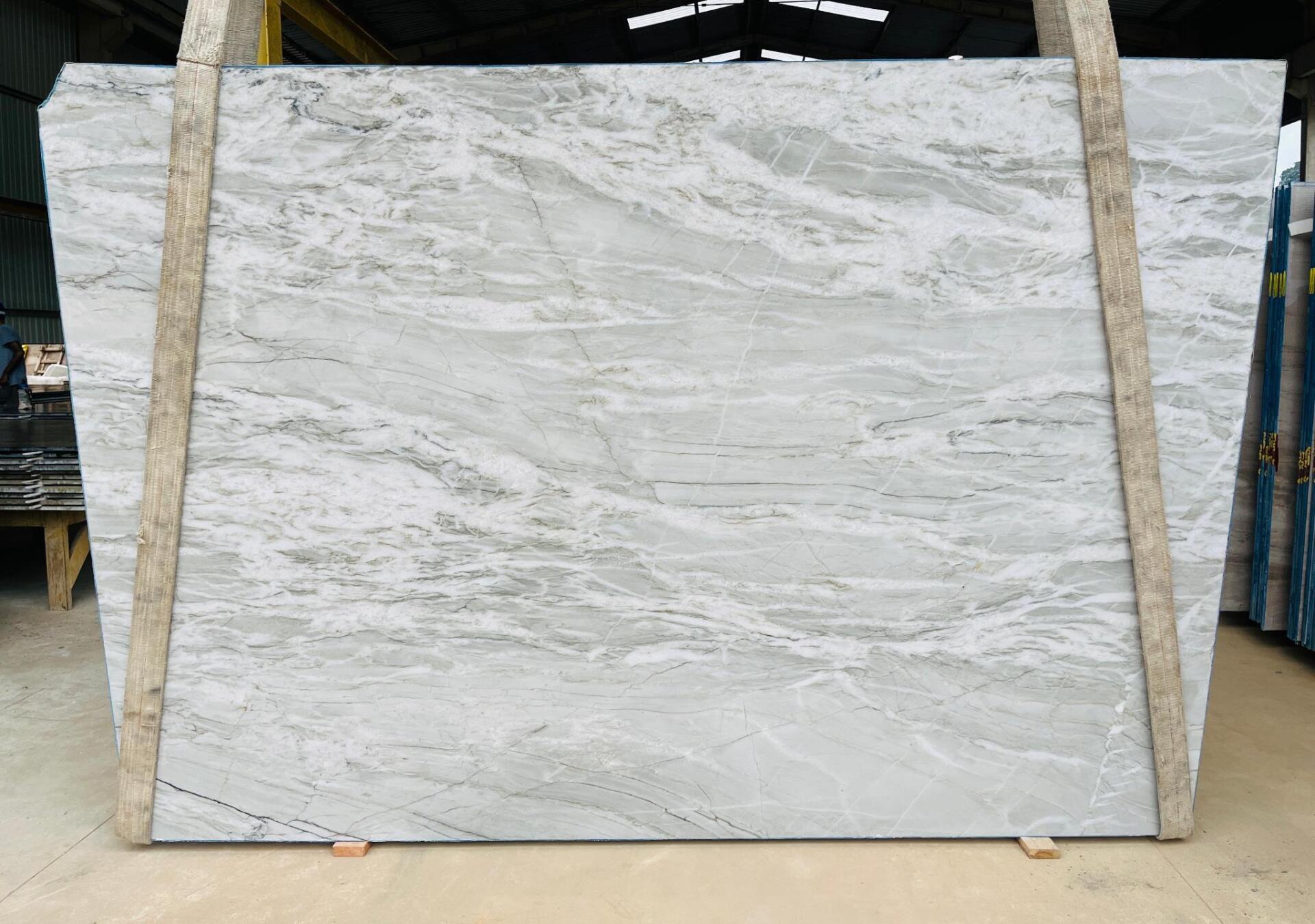 Quartzite Nuage Slab