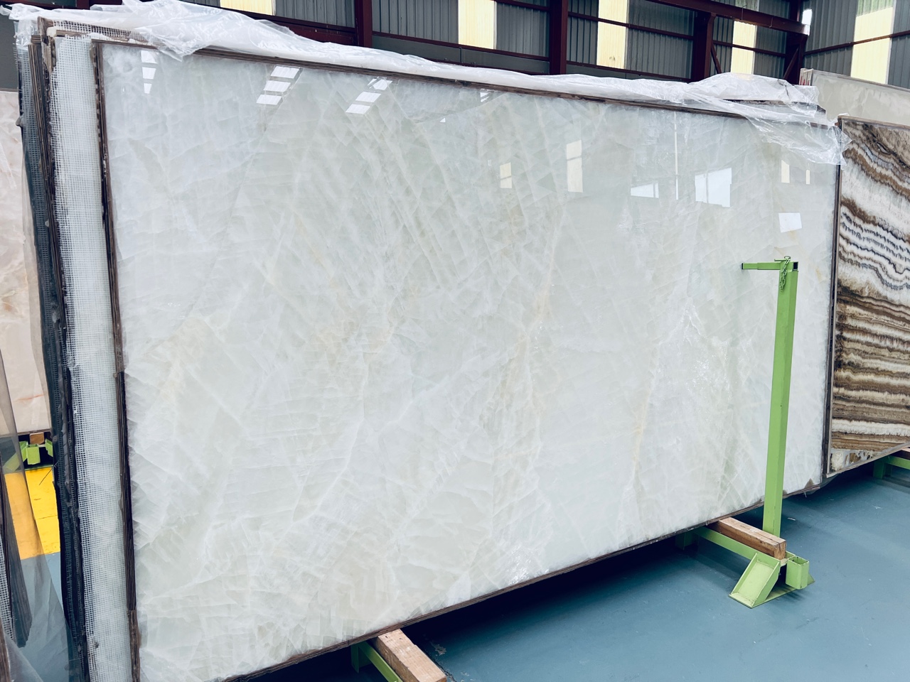 White Onyx Extra Polished Finish 2cm additional photo