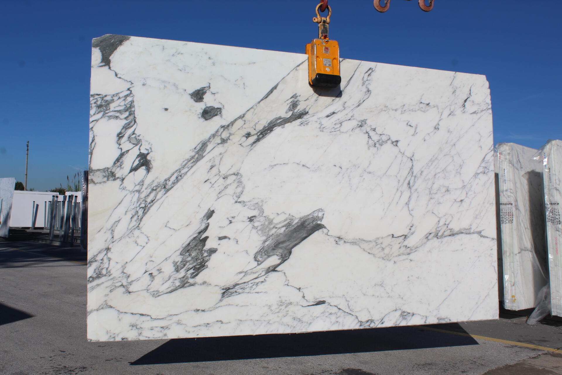 Statuario Corchia Slab