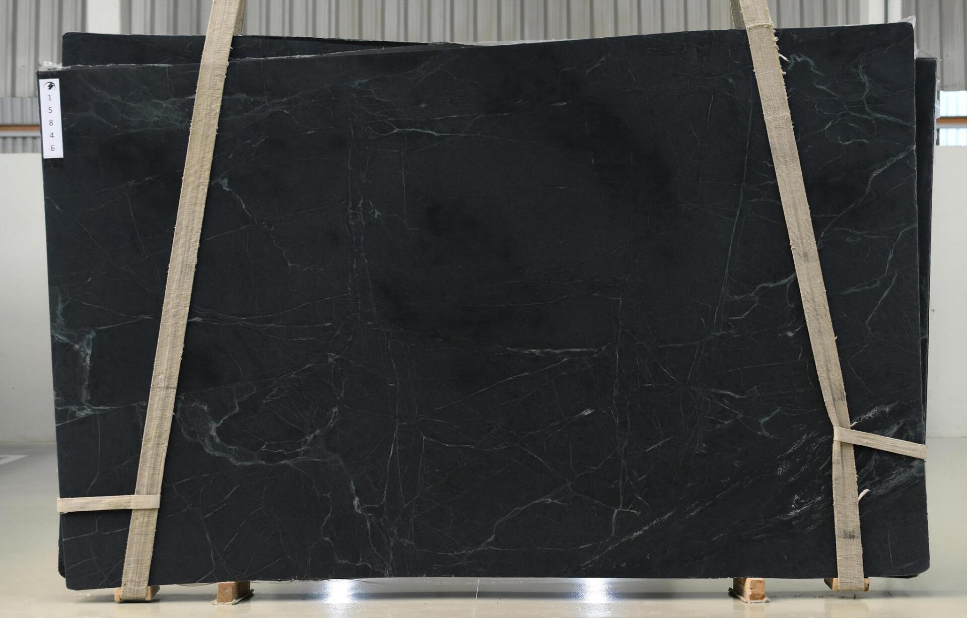 Saratoga Black Slab