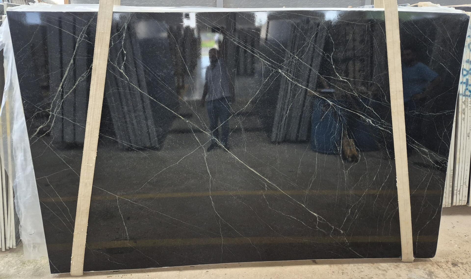 Saratoga Black Slab