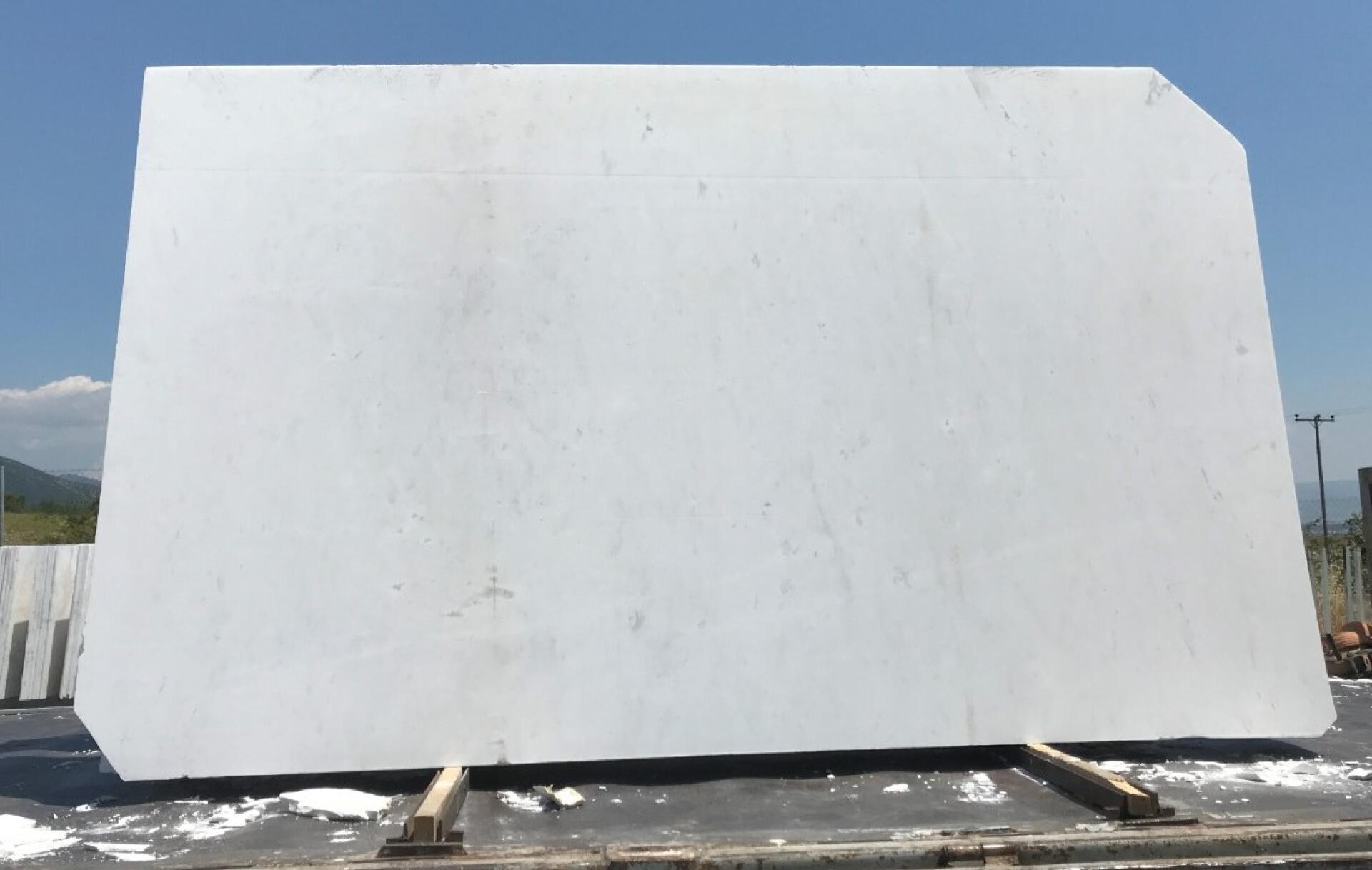 Pigon White Polished Finish 2cm Slab