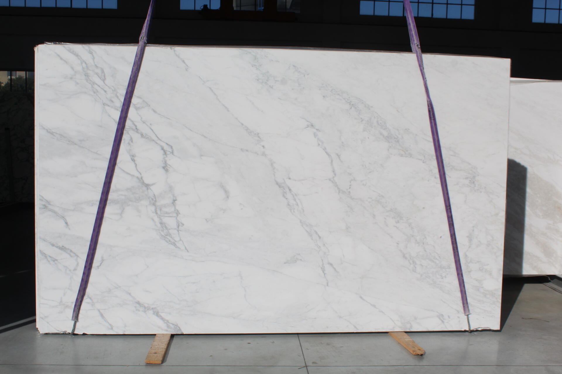 Calacatta Caldia 2cm Slab