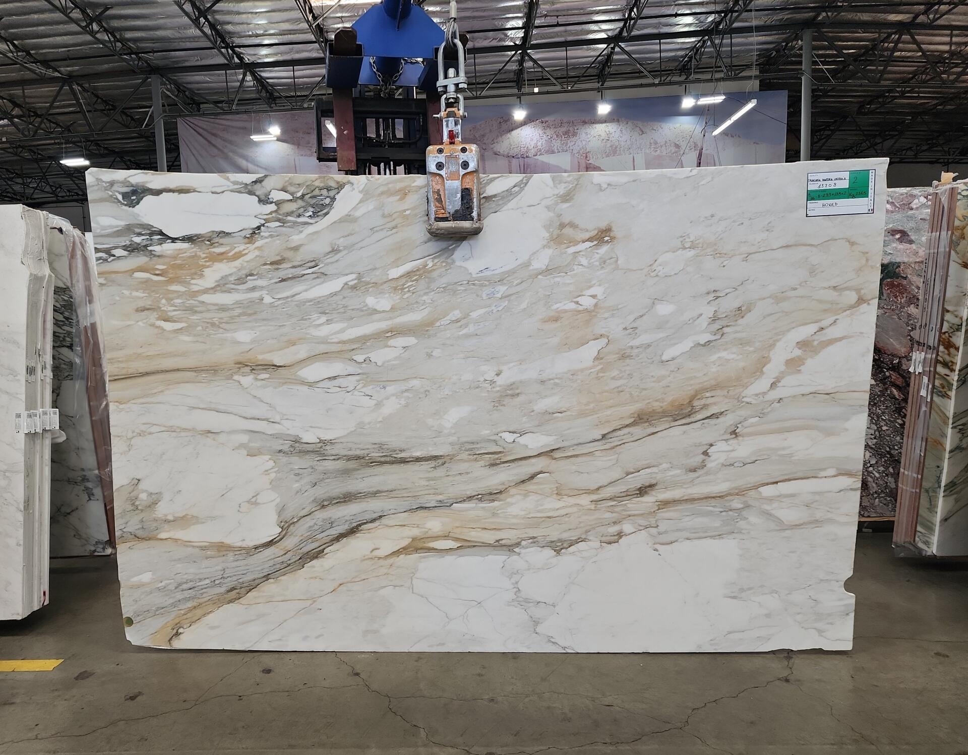 Calacatta Macchia Vecchia Honed 2cm Slab