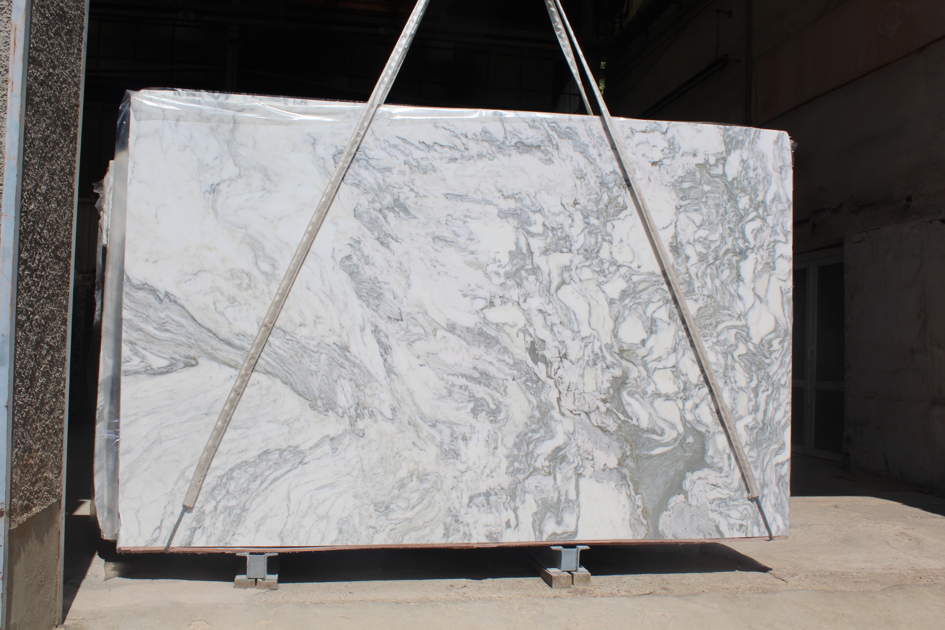 Fantastico Arni Honed 2cm Slab