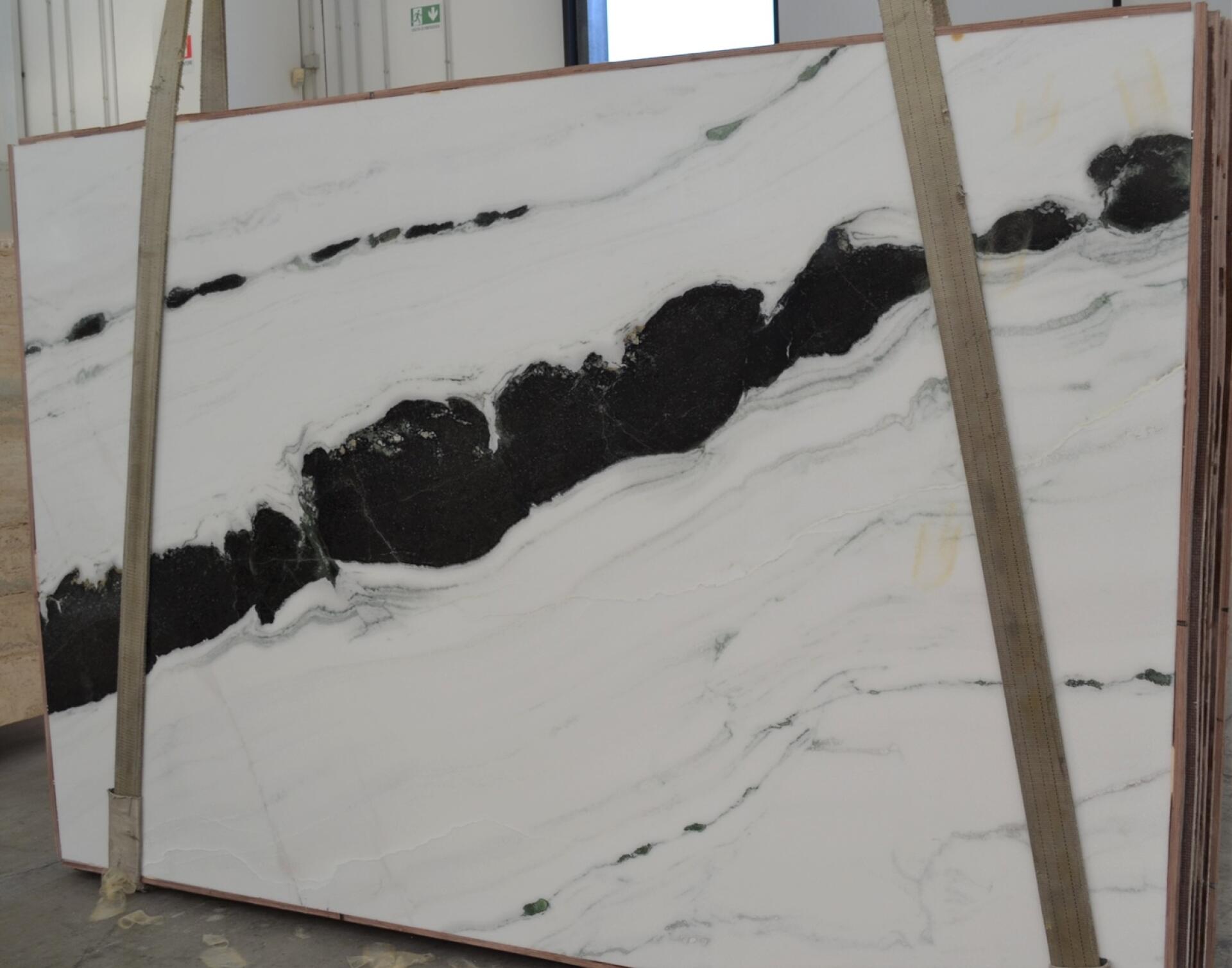 Panda White Extra 2cm Slab