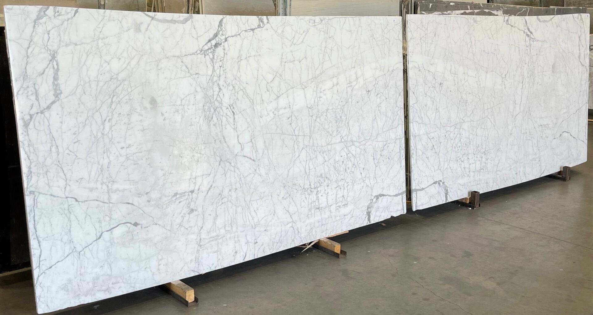 Statuary Extra Polished 2cm Slab