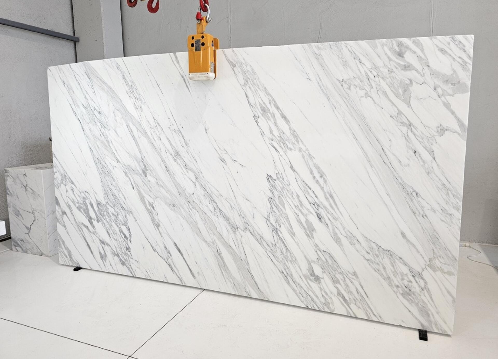 Calacatta Classico Honed 2cm Slab