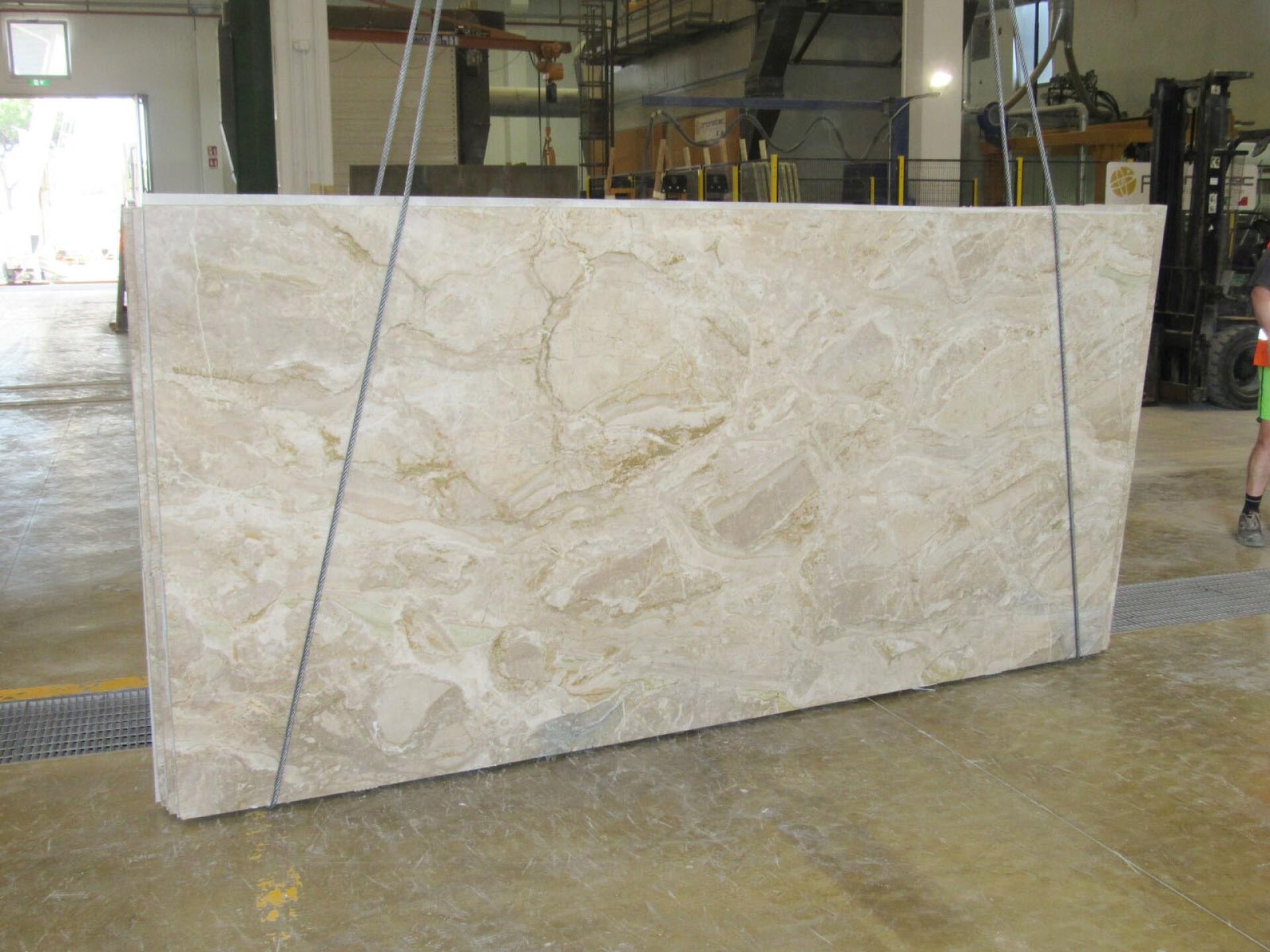 Breccia Oniciata 2cm Slab