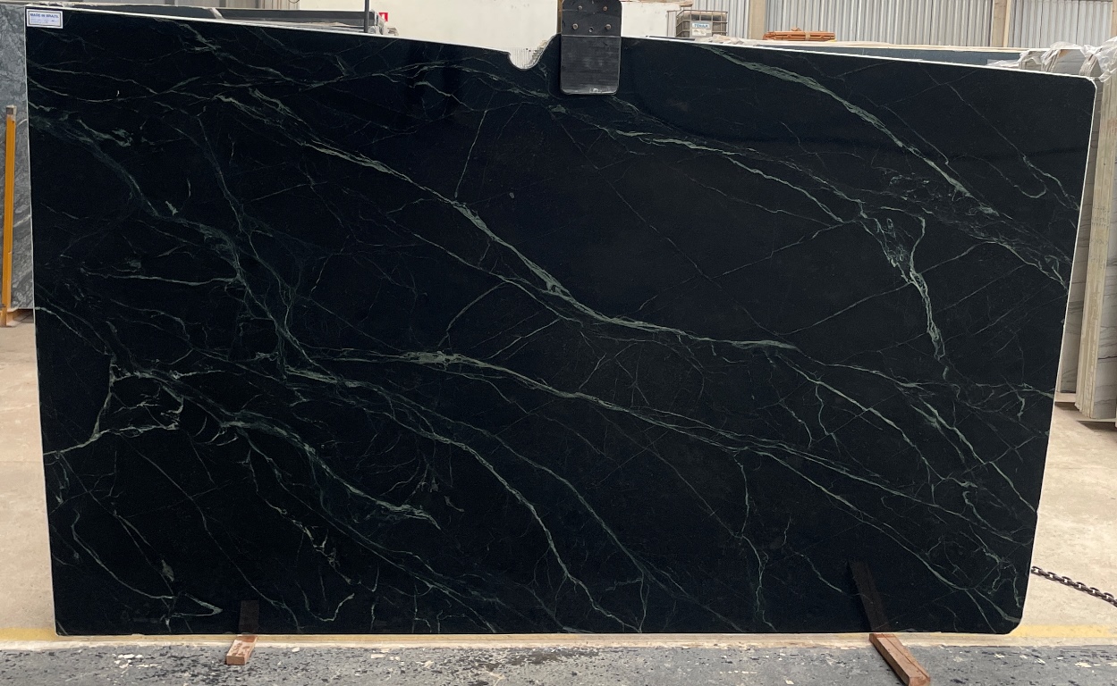 Saratoga Black 1st Choice 2cm Slab