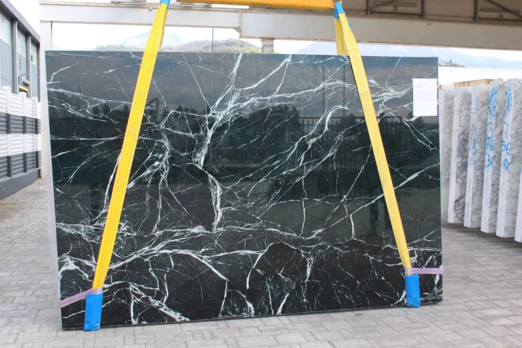 Verde alpi slabs