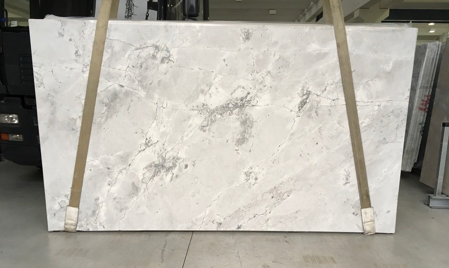 Super white dolomite slabs