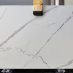 MB04-Extra_Statuario