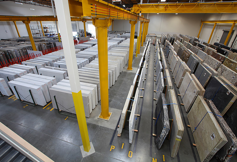 Indoor slab gallery at Modul Marble